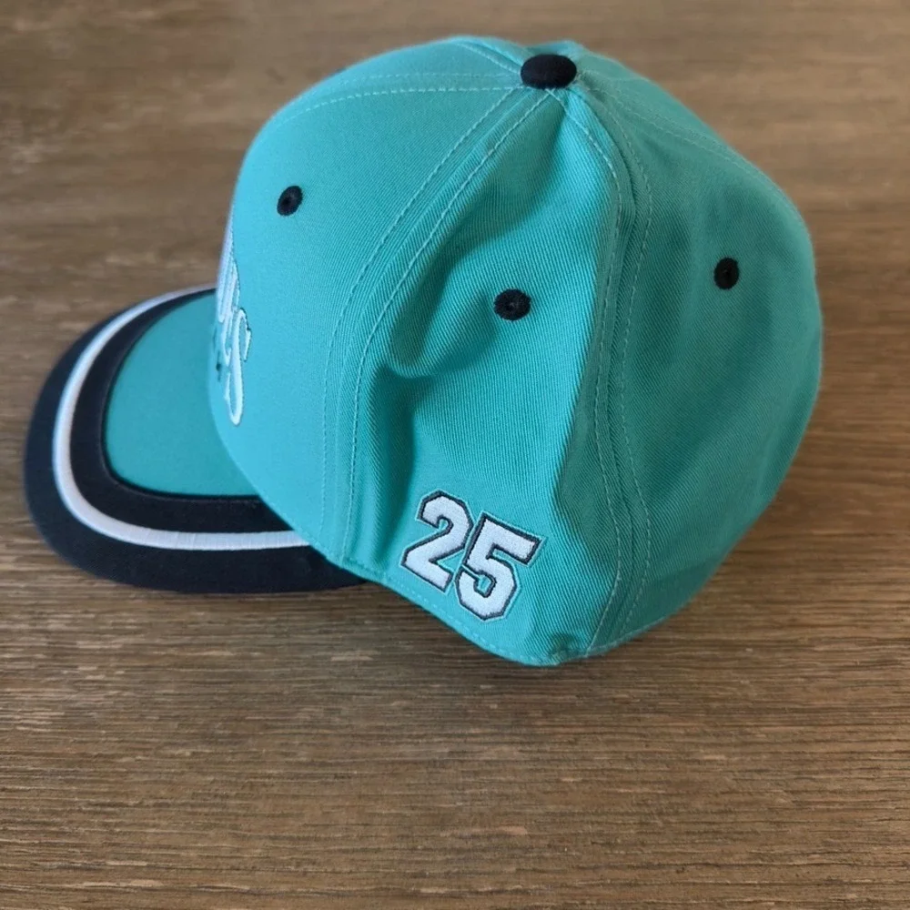 Adidas MERCEDES -‎ AMG PETRONAS FORMULA ONE TEAM LAS VEGAS SNAPBACK CAP-NWOT